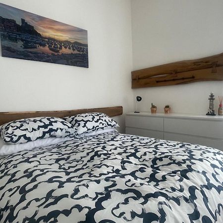 Orizzonte - 5 Terre, Via Fratelli Rosselli 11, Centro Storico-Stazione Centrale Con 2 Camere Da Letto La Spezia Bagian luar foto