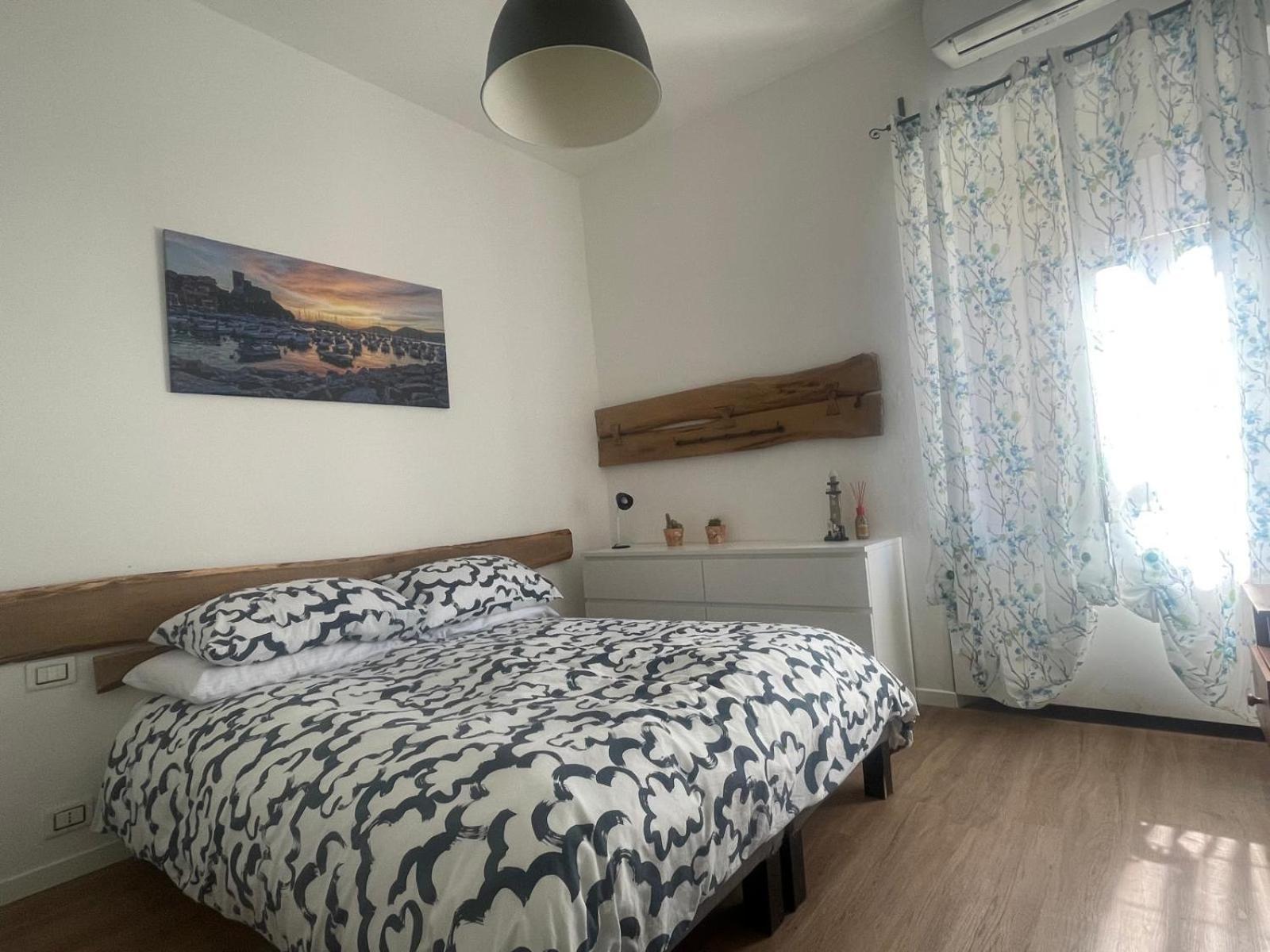 Orizzonte - 5 Terre, Via Fratelli Rosselli 11, Centro Storico-Stazione Centrale Con 2 Camere Da Letto La Spezia Bagian luar foto