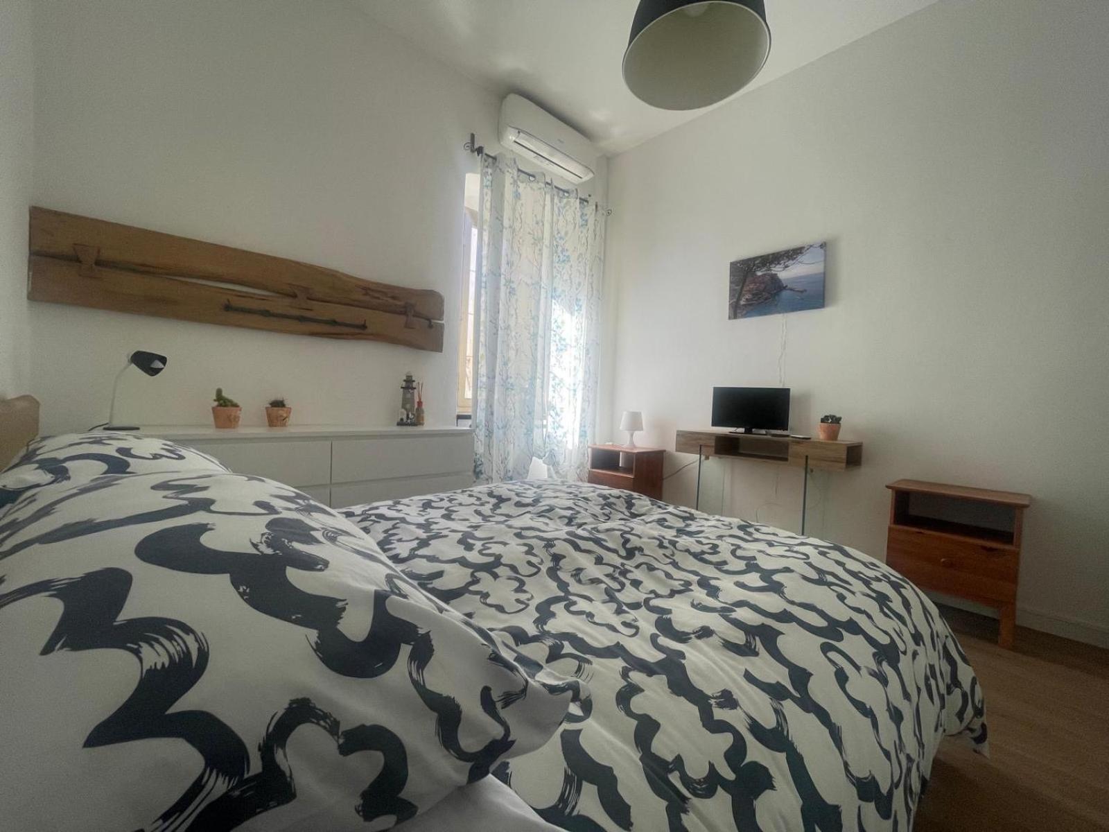 Orizzonte - 5 Terre, Via Fratelli Rosselli 11, Centro Storico-Stazione Centrale Con 2 Camere Da Letto La Spezia Bagian luar foto